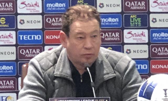 乐鱼体育官网-斯卢茨基：球队有太多低级失误 只能吞下失败苦果