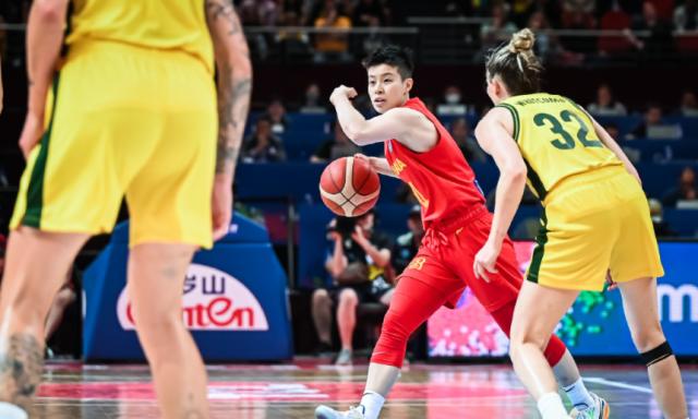 乐鱼体育app下载-女篮进决赛登顶热搜榜首 杨毅：女篮赢球不意外！